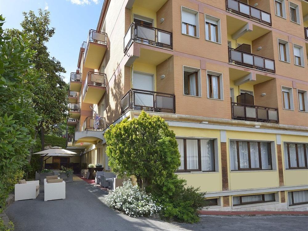 Hotel Attico Chianciano Terme Exterior foto